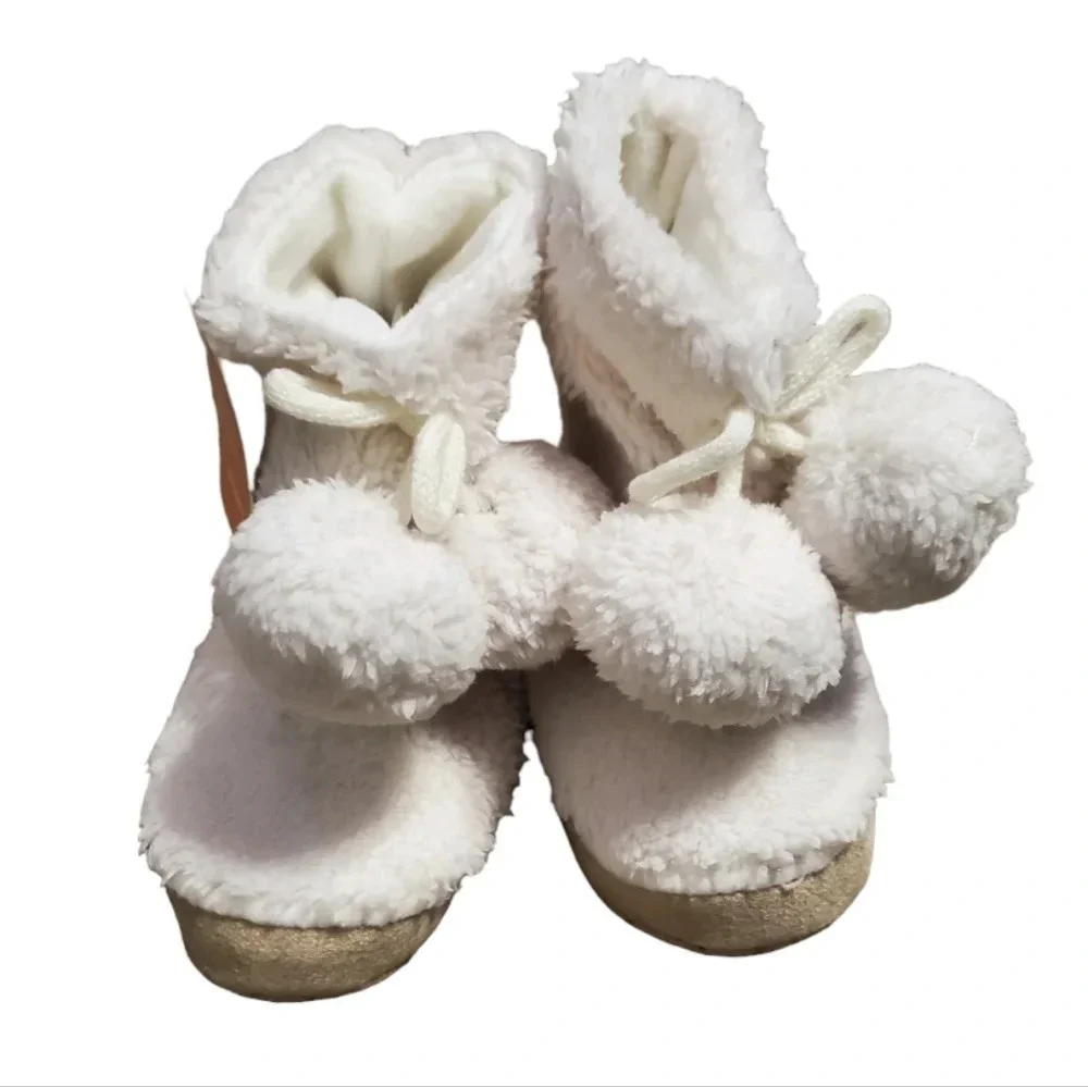 NWT Gymboree Girls Snow White Pom Pom Fleece Booties Slippers 7-8